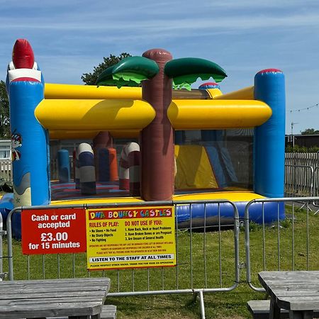 103 Sunbeach South Facing 2 Bed Chalet M And T Chalets Great Yarmouth Exterior photo